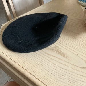 Vintage French thick 100%wool black “Beret Basque Deluxe”..For everyone